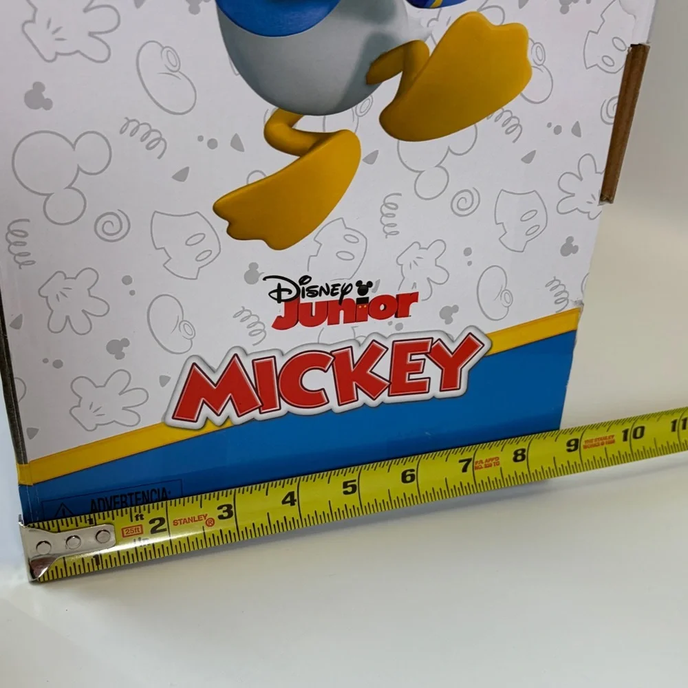 NIB Disney Junior Mickey Mouse Ready To Race Garage with‎ Color Changing Cars